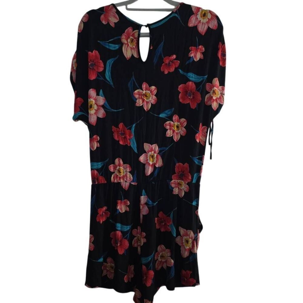 Market & Spruce Women's Size Large Black Pink Floral Wrap Style Romper w Pockets